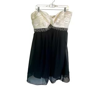 Torrid Strapless Beaded Sweetheart Mini Party Dress Formal Black White Size 20